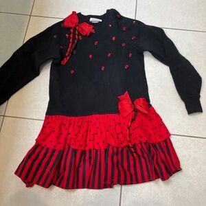 Beautiful girls dress. Perfect for the holidays or anytime.